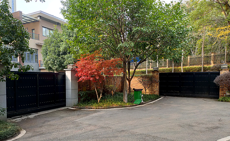 長(zhǎng)沙開(kāi)福區(qū)湘江一號(hào)別墅-鋅鋼平移門(mén)12米